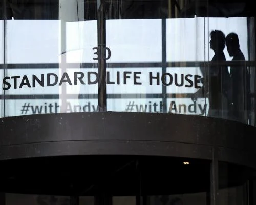 Aegon продает британский бизнес Standard Life за £2 млрд и уходит в США