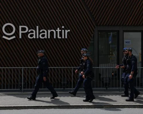 Более 200 тысяч британцев требуют разорвать контракты с Palantir — компанию обвиняют в нарушении приватности